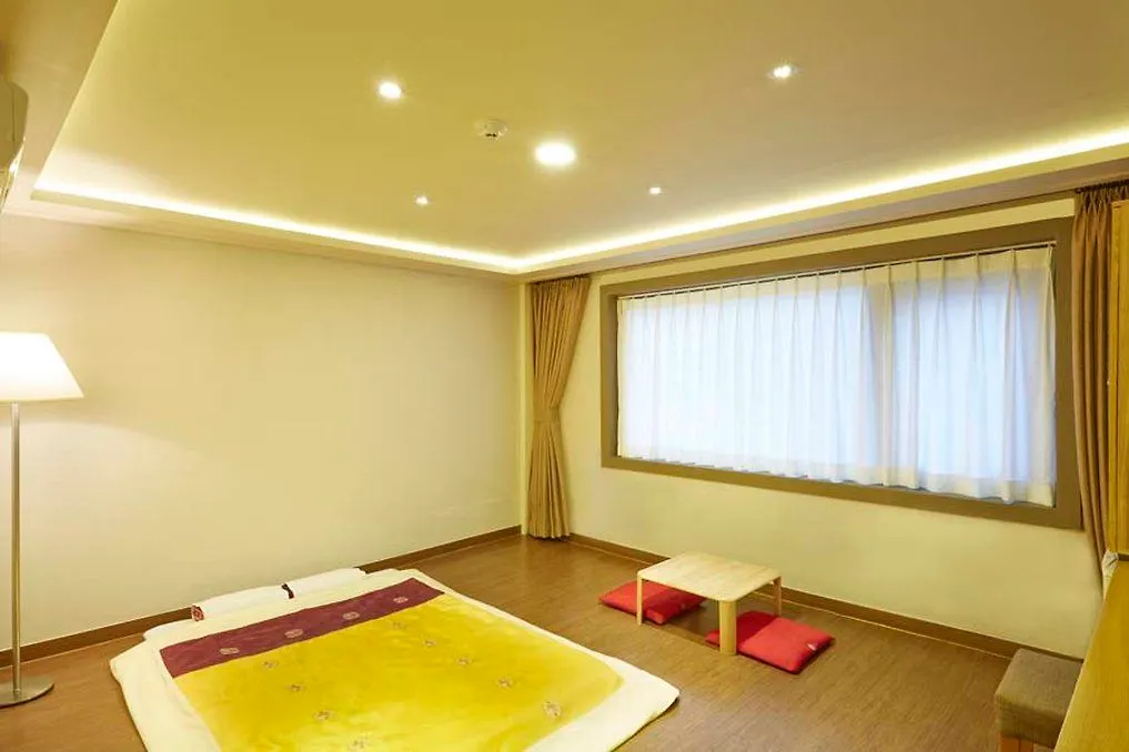 Hotel Foret Premier Haeundae Busan 3*,